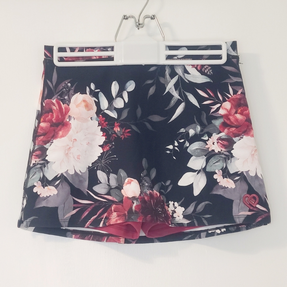 Collections by Claudia Skort